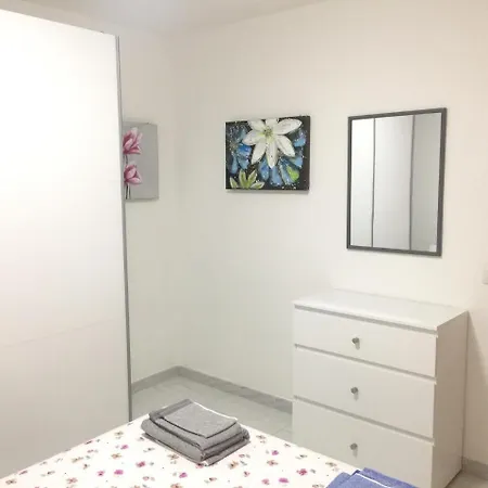 Apartment With One Bedroom In Arona, With Wifi - 500 M From The *