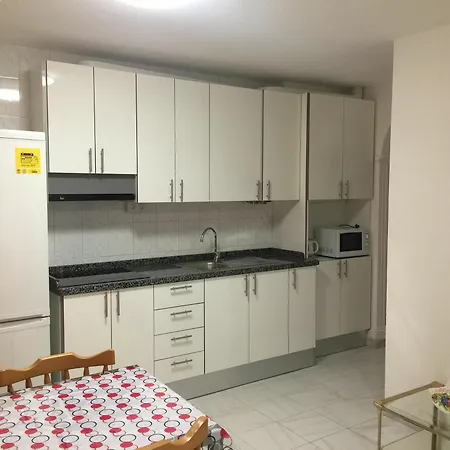 With One Bedroom In Arona, With Wifi - 500 M From The דירה *