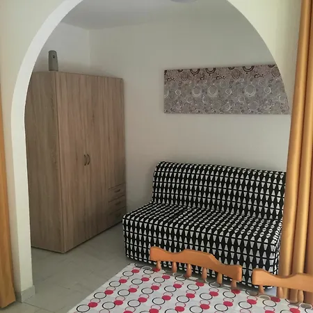 With One Bedroom In Arona, With Wifi - 500 M From The *