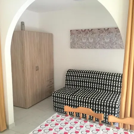With One Bedroom In Arona, With Wifi - 500 M From The أرونا