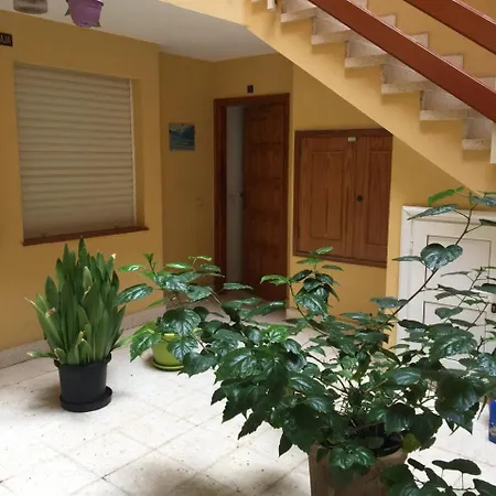 شقة With One Bedroom In Arona, With Wifi - 500 M From The
